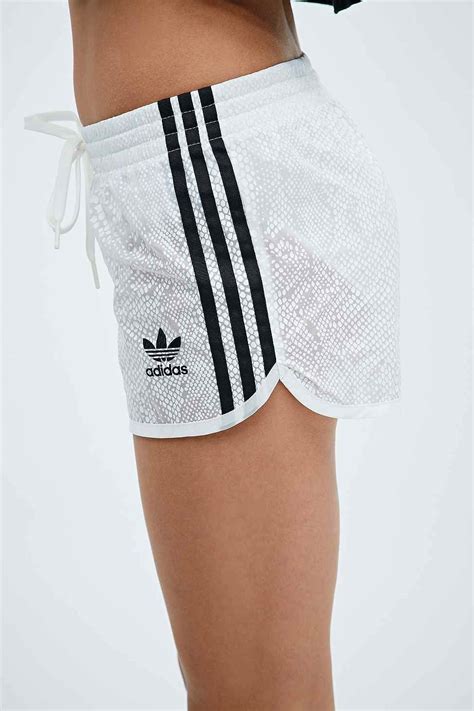 adidas outfit weiß|adidas shorts outfits.